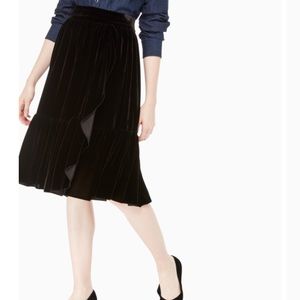 Katespade Ruffle black velvet skirt